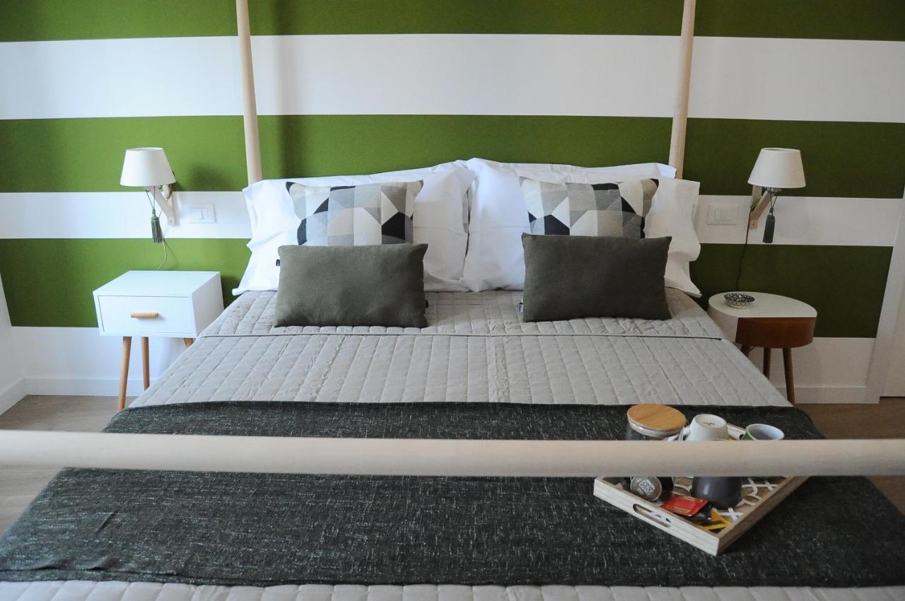 The Corner 180 Suite Cosenza Ngoại thất bức ảnh